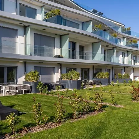Apartment Szemesbay Luxus
