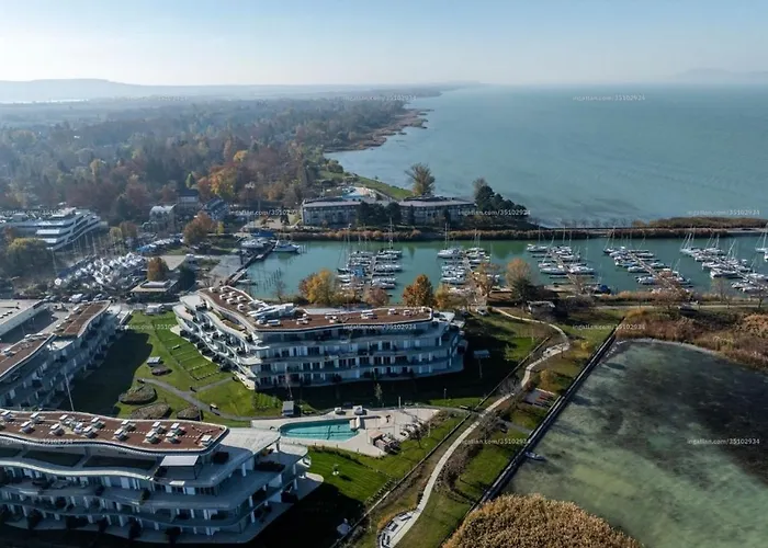 Szemesbay Luxus